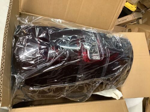 Set of 2 Taillights for Unknown Vehicle