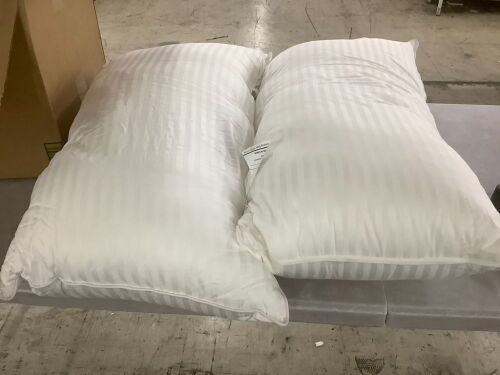Beckham Hotel Collection Down Alternative Pillows, 2 Pack - Lot 780
