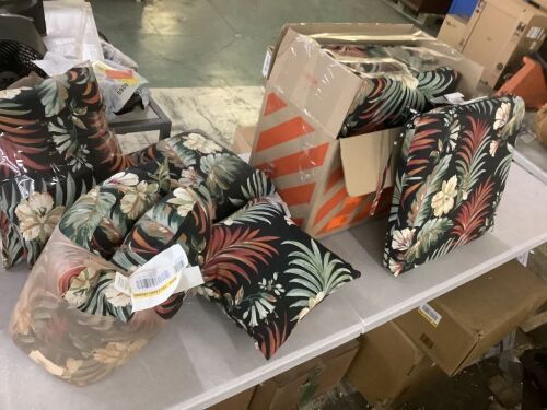 Lot of (4) ARDEN 19 in x 18 in Simone Black Tropical Outdoor Seat Pads & (6) Matching 16 x 16 Pillows