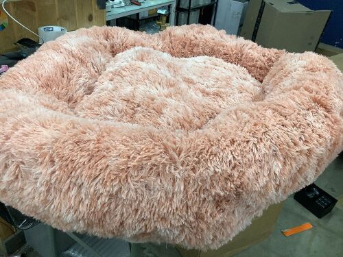Plush & Soft Rounded Dog Bed, Pink - Lot 10125