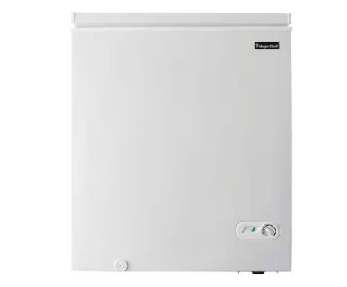Magic Chef 5.0 cu. ft. Chest Freezer in White - Small Dent