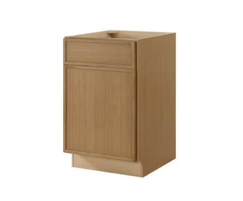 Hampton Bay Leyton 21 in. W x 24 in. D x 34.5 in. H Ready to Assemble Plywood Slim Shaker Base Kitchen Cabinet in White Oak