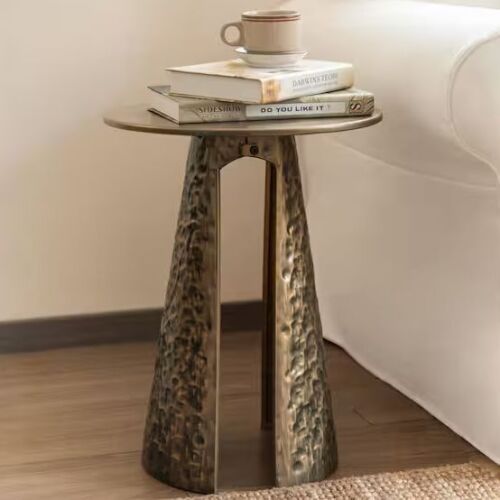 CHRISTOPHER KNIGHT HOME Retro 15 in. Copper Round Metal End Table Accent Side Table with Hand-Hammered Texture - Lot 728JF