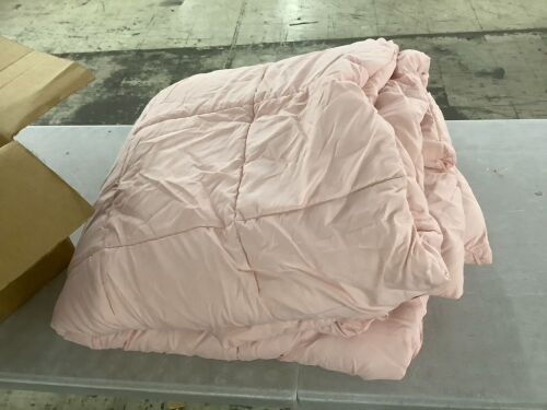 Oversize King Size Lightweight Comforter