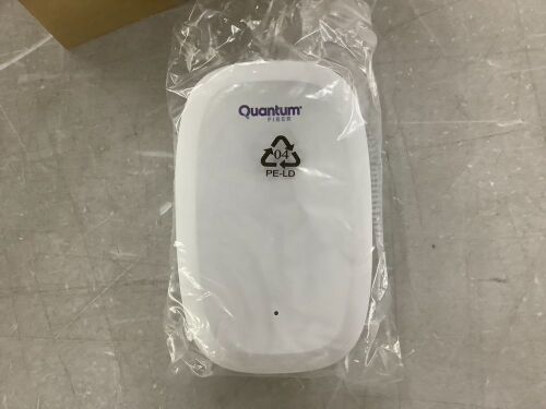 Quantum Fiber TRI-BAND Wi-Fi Extender