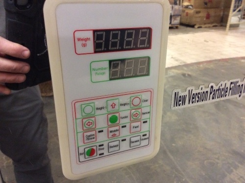 Large Capacity Quantitative Weighing FIlling Machine. Condition Unknown. Footpedal Missing.  - Lot 295