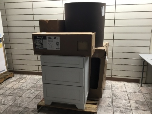 Pallet of Diamond Now Cabinets - White. Various Sizes & Applications. Store Return. Condition Unknown.  - Lot 297