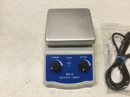 Small Magnetic Stirrer. Appears New - Lot 315