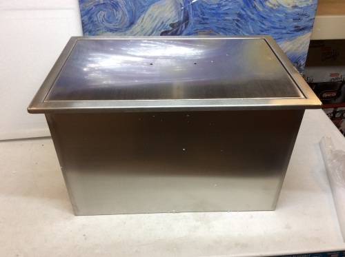 Utility Basin/Sink, 20.5" W x 13.5" L x 12.5 D, Stainless Steel. Appears New. - Lot 343