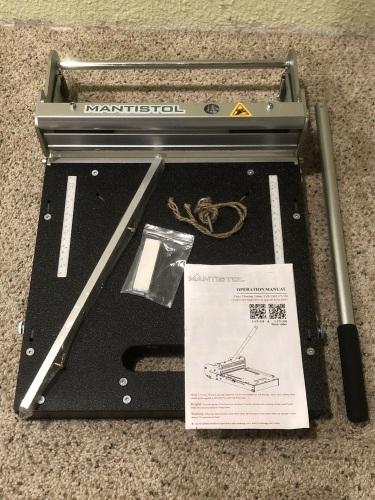 Mantistol Vinyl Flooring Cutter LVP-230, Cuts Up To 8mm Thick; 330mm/13 inch Width.  - Lot 734