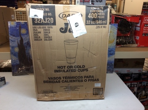 Case of (25) Sleeves of 32 Oz Hot or Cold Insulated Cups. (16) Cups/Sleeve (400 Cups Total). Appears New w/ Damaged Box - Lot 879