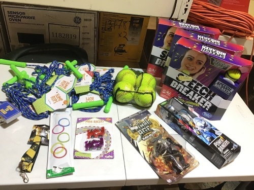 Large Box of Toys & Games. See Pics. Appears New - Lot 887