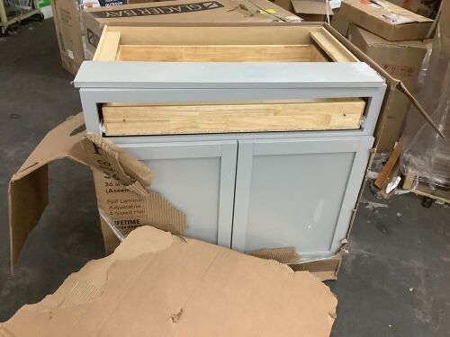 Hampton Bay Courtland 36 in. W x 24 in. D x 34.5 in. H Assembled Shaker Base Kitchen Cabinet in Sterling Gray - Drawer Face Needs Reattached