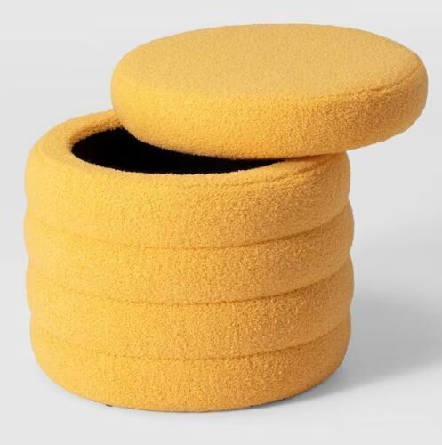 WESTINFURNITURE Bayville Modern 16 in. Tall Sherpa Fabric Tufted Round Storage Ottoman in Sunset Gold