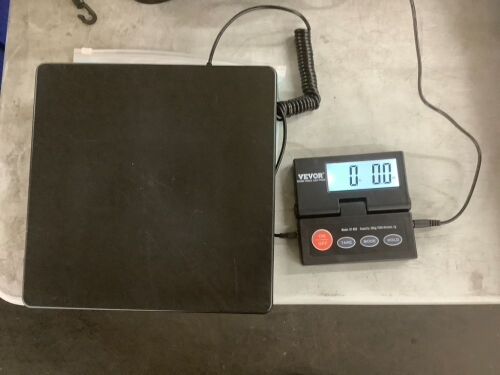 VEVOR Digital Shipping Scale 110 lbs. 90 degrees Foldable LCD Screen with Timer, Hold Function