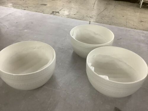39 fl. oz. White Ceramic Bowls, Set of 3