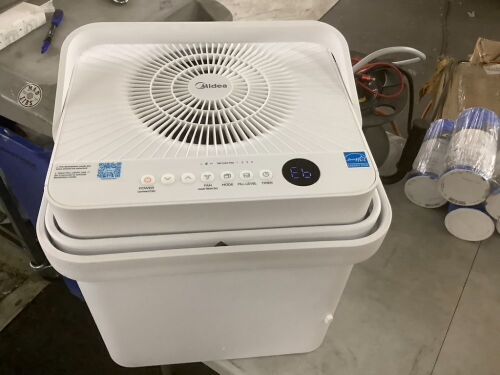 Midea Cube 20 Pint Dehumidifier for Basement, Up to 1,500 Sq. Ft - Showing Error Code