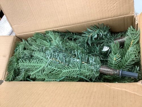 OasisCraft 4.5ft Christmas Tree