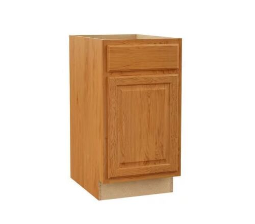 Hampton Bay Hampton 18 in. W x 24 in. D x 34.5 in. H Assembled Base Kitchen Cabinet in Medium Oak