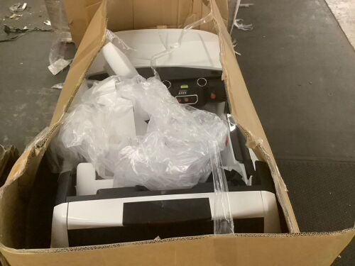 12V 2-Seater Licensed Land Rover Ride-On w/ Parent Remote Control - Unknown if Complete