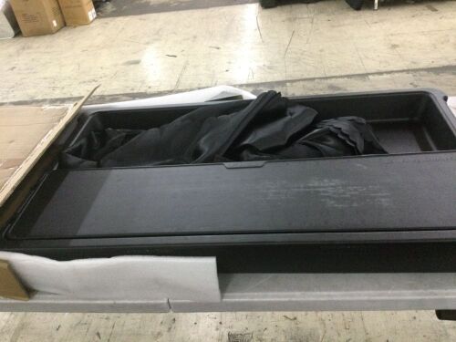 VINGLI 22D x 40W x 40H Ice Table with Removable Skirt and Extra Storage Shelf Black