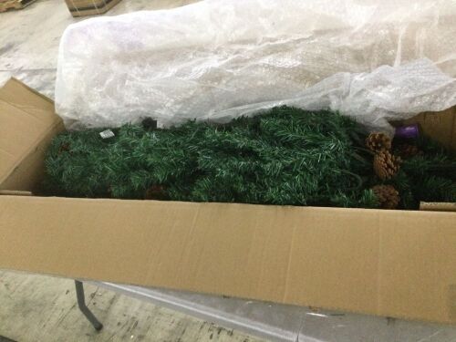 6ft Pre-Lit Pre-Decorated Holiday Christmas Pine Tree w/ 1,000 Tips