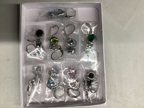 TAMHOO Earring Set