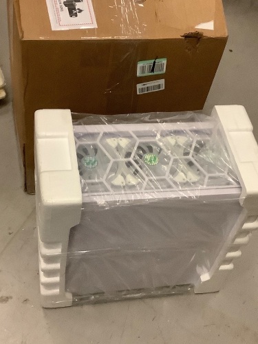 Computer tower case - Lot 7