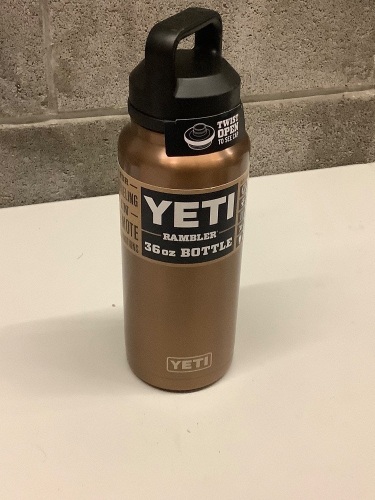 Yeti Rambler 36 oz. bottle - Lot 85