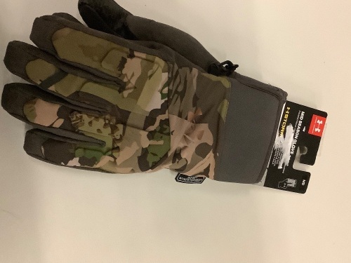 Under Armour Mid-Season GORE-TEX INFINIUM WINDSTOPPER Insulated Gloves for Men - Medium - Small rip under logo on left glove - Lot 92