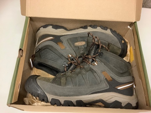 Keen Black Olive/Golden Brown Size 14 W mens boots - Lot 138