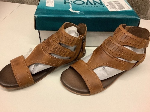 CHARLA BOSCO - TAN Sandles - Missing 1 bead on left sandle - Size 9 - Lot 146