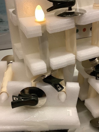 Lot of (12) Battery Powered Candles - Lot 170