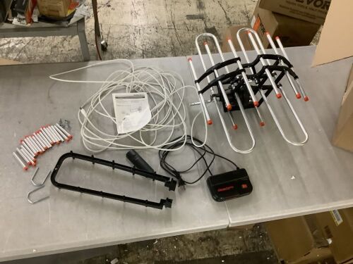 Outdoor Amplified Antenna HD TV 36dB Rotor 360 Degree UHF/VHF/FM 150 Miles