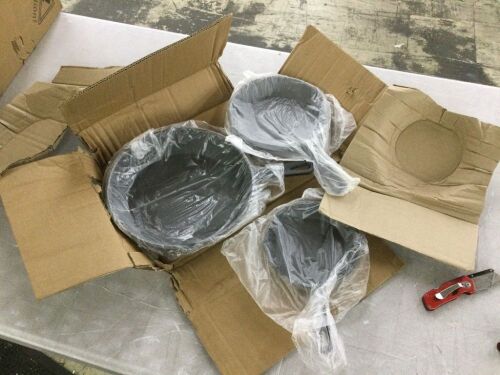 Set of 3 Cast Iron Pans