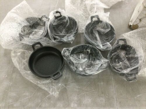 Lot of (6) Tiny Cast Iron Skillets