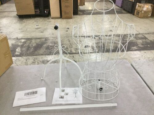 Female Wire Mannequin
