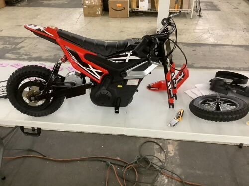 24V Kids Electric Dirt Bike - Powers On, Throttle Doesn't Work