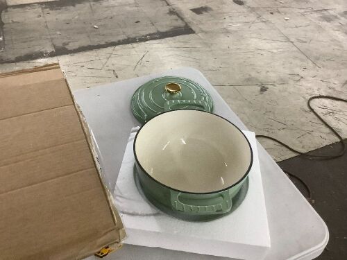 Enameled Dutch Oven - Chipped