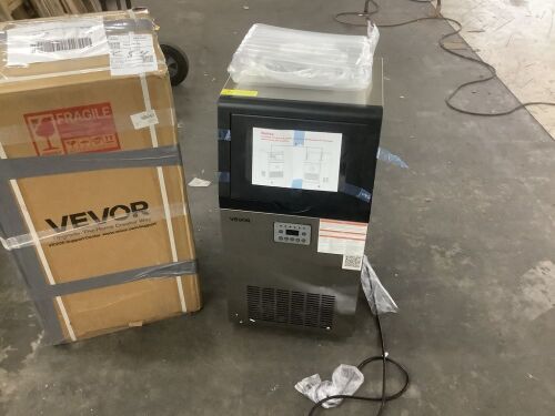 VEVOR Commercial Ice Maker Machine, 100 lbs/24h with 30 lbs Storage Capacity