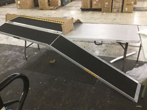 10' Folding Aluminum Wheelchair Ramp