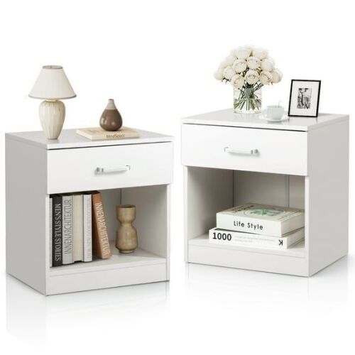 Set of 2 White Wood Nightstands