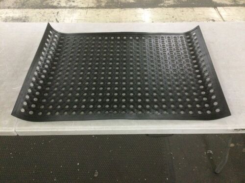 Lot of (4) ROVSUN 24" x 36" Rubber Floor Mat Anti-Fatigue Non-Slip with Holes
