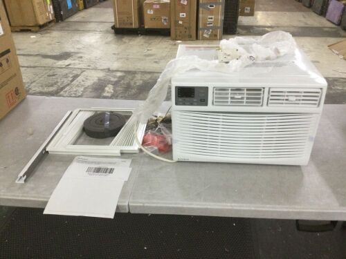 ROVSUN 8000 BTU 115V Window Air Conditioner with Install Kit - Light Damage to Back