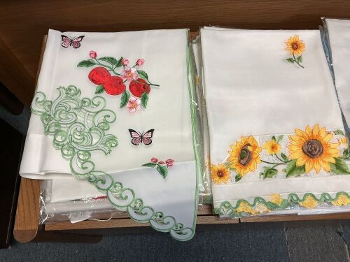Curtains and Valances, Lot of 32, 8 Each