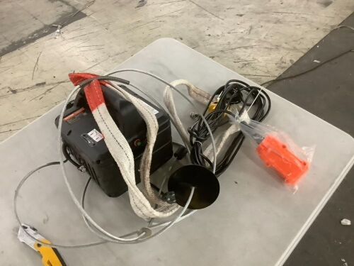 VEVOR 3-in-1 Electric Hoist Winch, 1100lbs 1500W, 110V/120V 22.9 ft Lifting Height