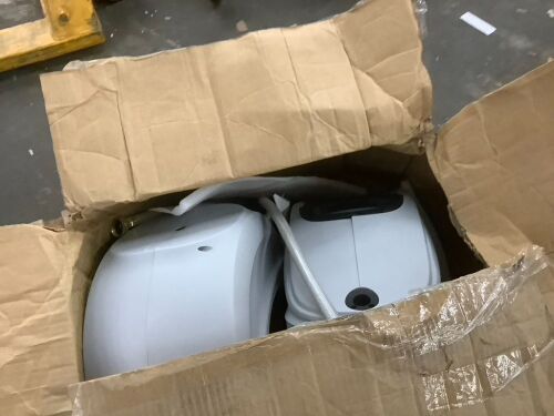 Lot of (2) VEVOR Hose Reels