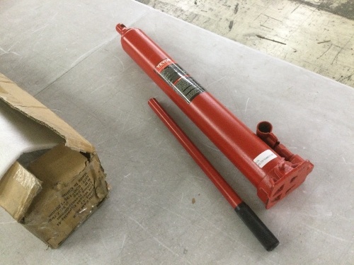 VEVOR Hydraulic Long Ram Jack, 4 Ton Capacity, with Single Piston Pump and Flat Base