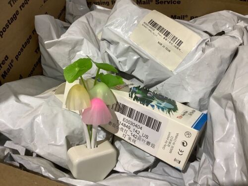 Lot of (12) LED Night Lights - Lot 122
