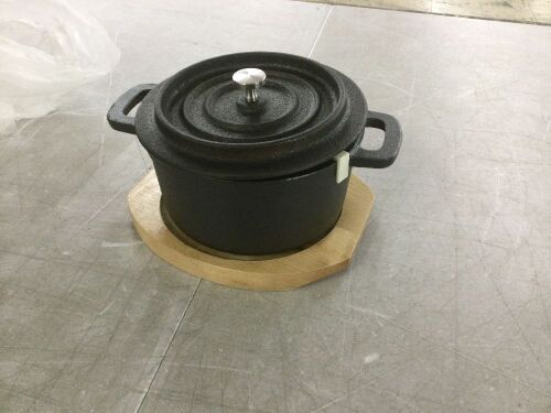 Mini Cast Iron Dutch Oven with Wood Tray